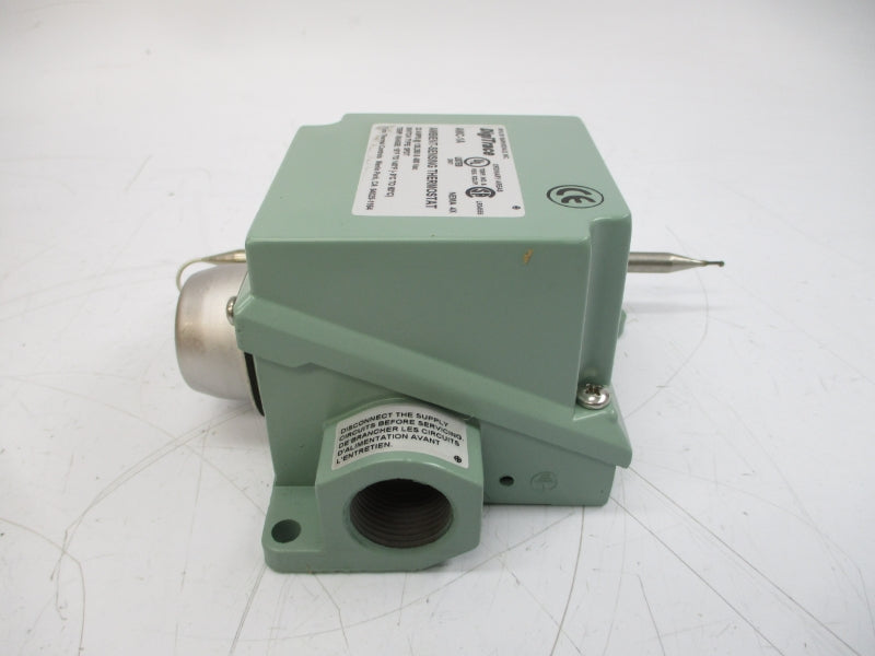 BARKSDALE AMC-1A-(TSTAT) 573977-000 480VAC 22A 15-140'F NSMP