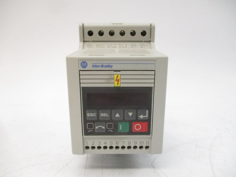 ALLEN BRADLEY 160-AA02NSF1P1 SER. C F/W 7.06 200-240V 2.8A NSMP