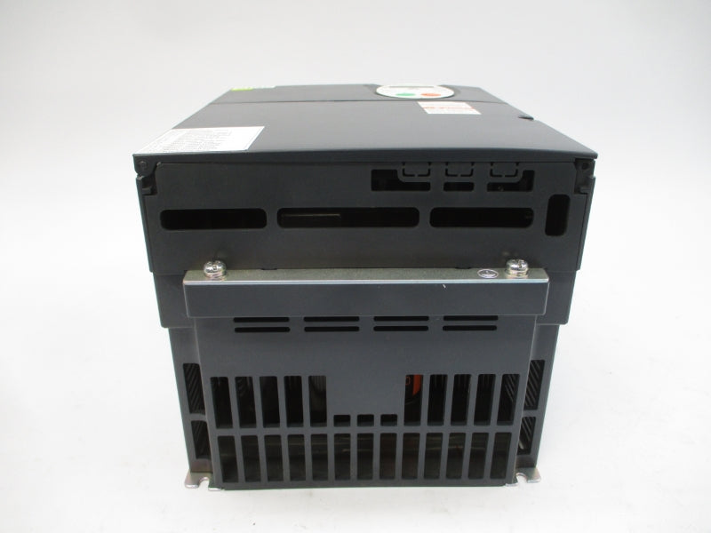 SCHNEIDER ELECTRIC ATV212HU55M3X 200-240V 20.8A UNMP