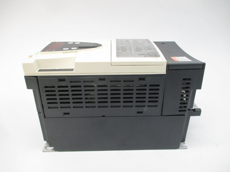 SCHNEIDER ELECTRIC ATV71HU22N4Z 380-480V 8.2A UNMP