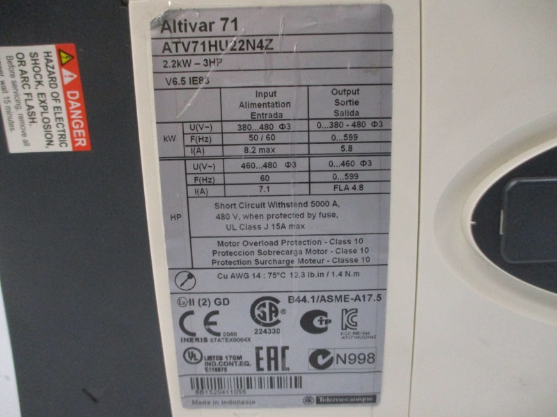 SCHNEIDER ELECTRIC ATV71HU22N4Z 380-480V 8.2A UNMP