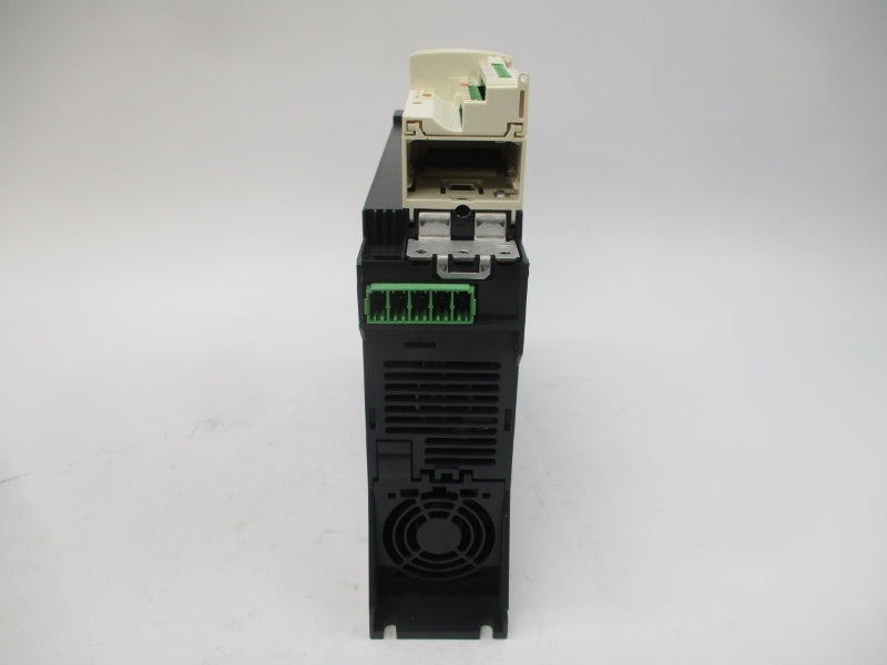 SCHNEIDER ELECTRIC ATV32HU15M2 200-240V 17.6A (NO COVER) UNMP