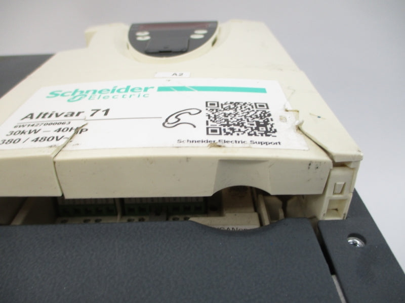 SCHNEIDER ELECTRIC ATV71HD30N4 380-480V 52A (AS PICTURED) UNMP