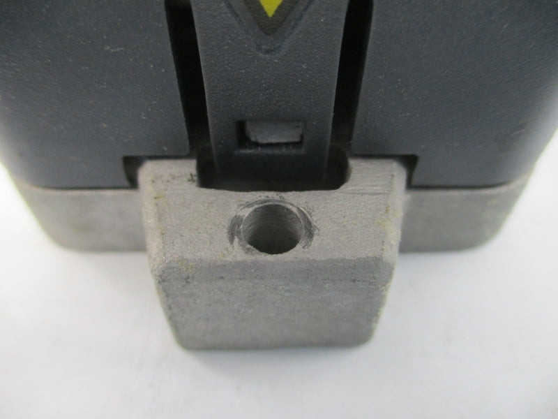 SCHNEIDER ELECTRIC LXM28AU01M3X 220VAC 2.7A UNMP