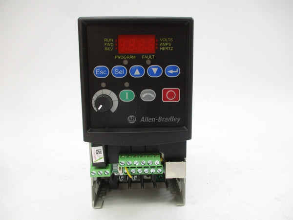 ALLEN BRADLEY 22A-B2P3N104 SER. A F/W 7.02 200-240VAC 2.5A (NO COVER) NSMP