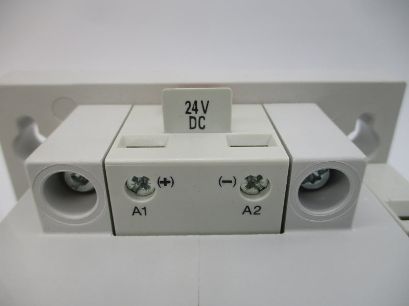 ALLEN BRADLEY 100-D140EZJ11 SER. A 24VDC (BR/WH) NSMP