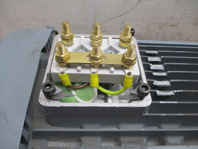 SEW-EURODRIVE K127R87DRN160M4 266/460V 32.00/18.50A (AS PICTURED) NSNP