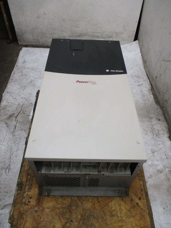 ALLEN BRADLEY 20BD156A3AYNANC0 SER. B F/W 4.002 432-528VAC 147/131A NSNP