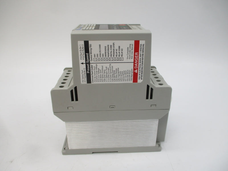 ALLEN BRADLEY 160-BA06NPS1P1 SER. C F/W 7.06 380-460V 7.0A (BR/WH) NSMP