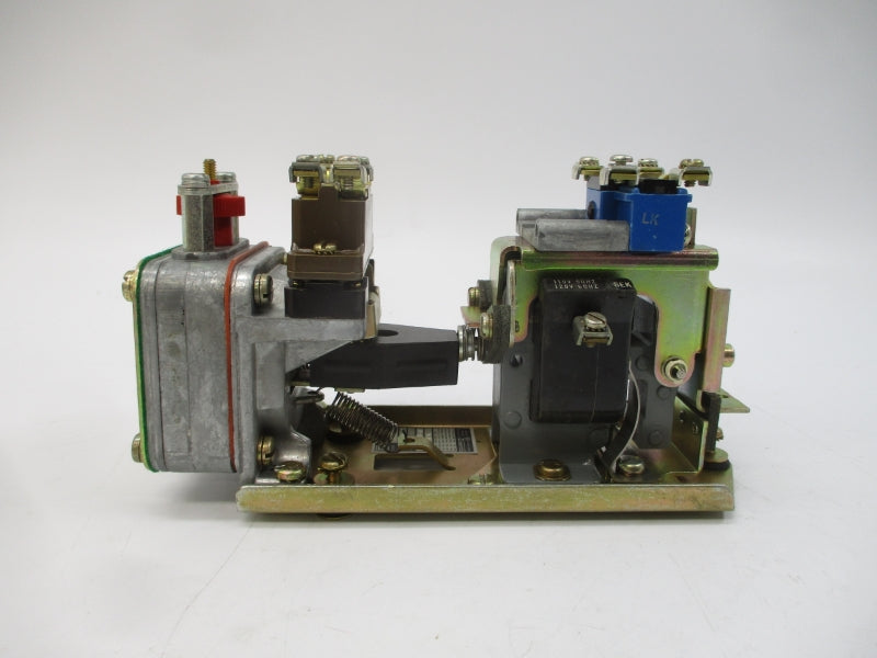 SQUARE D 9050B0-2D SER. E 110/120VAC 15A NSMP