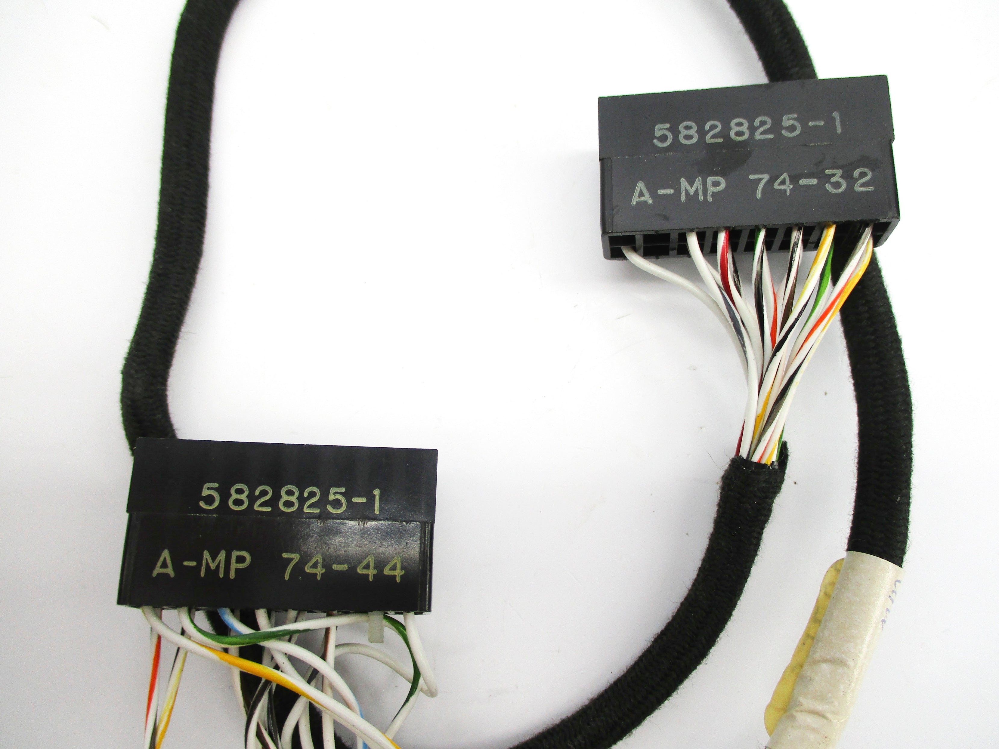 CONNECTOR 582825-1 A-MP 74-32 NSNP