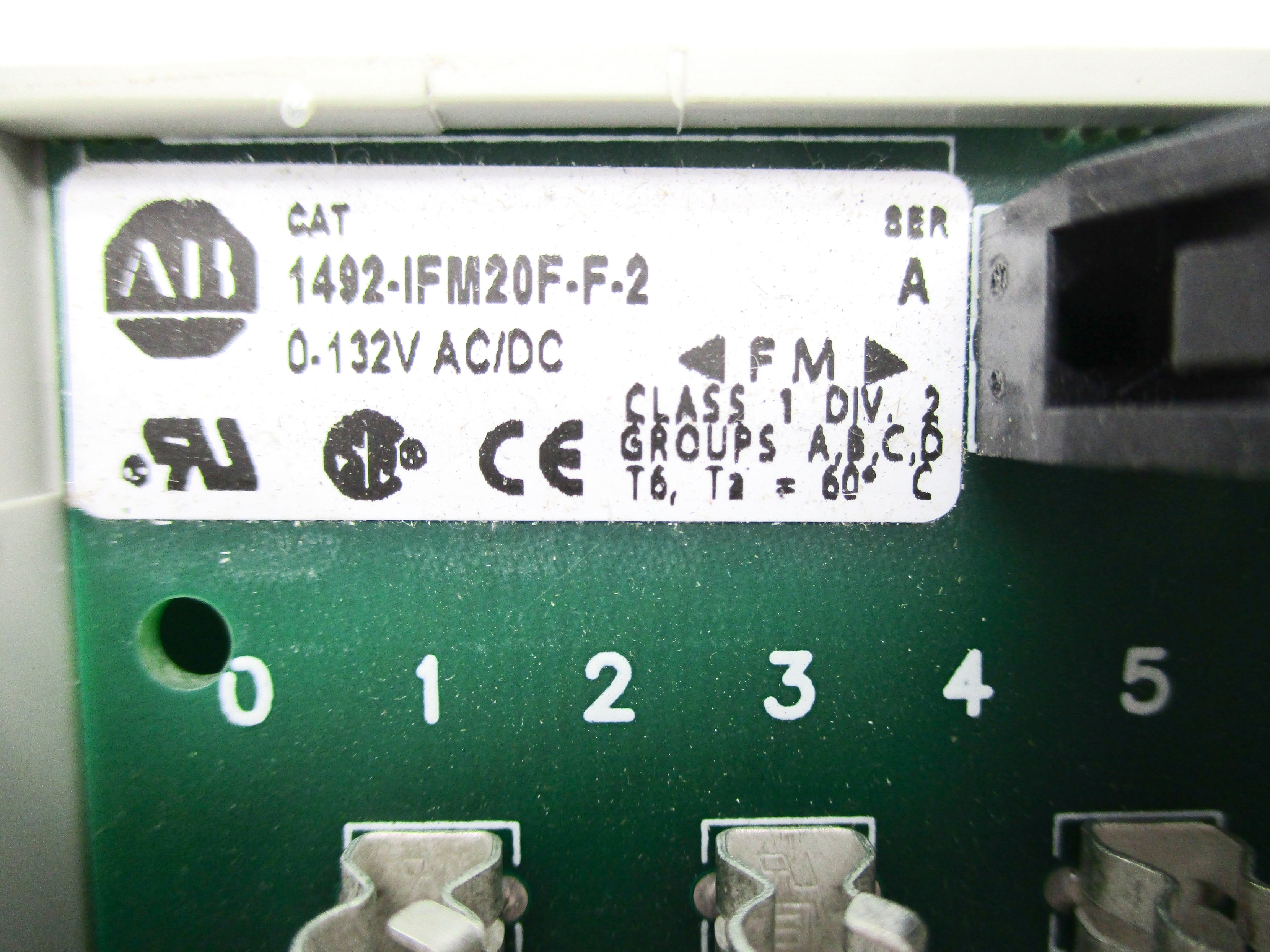 ALLEN BRADLEY 1492-IFM20F-F-2 SER. A 0-132VAC/DC NSNP