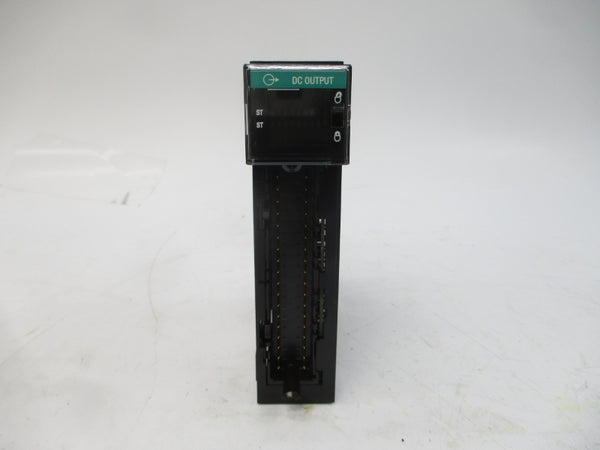 ALLEN BRADLEY 1756-OB16I SER. A F/W 3.2 24VDC 2A NSMP