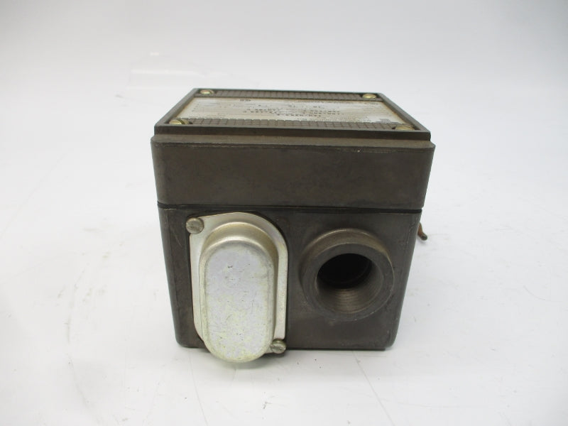 BARKSDALE T2H-H253-A 600VAC 10A 50-150'F NSNP