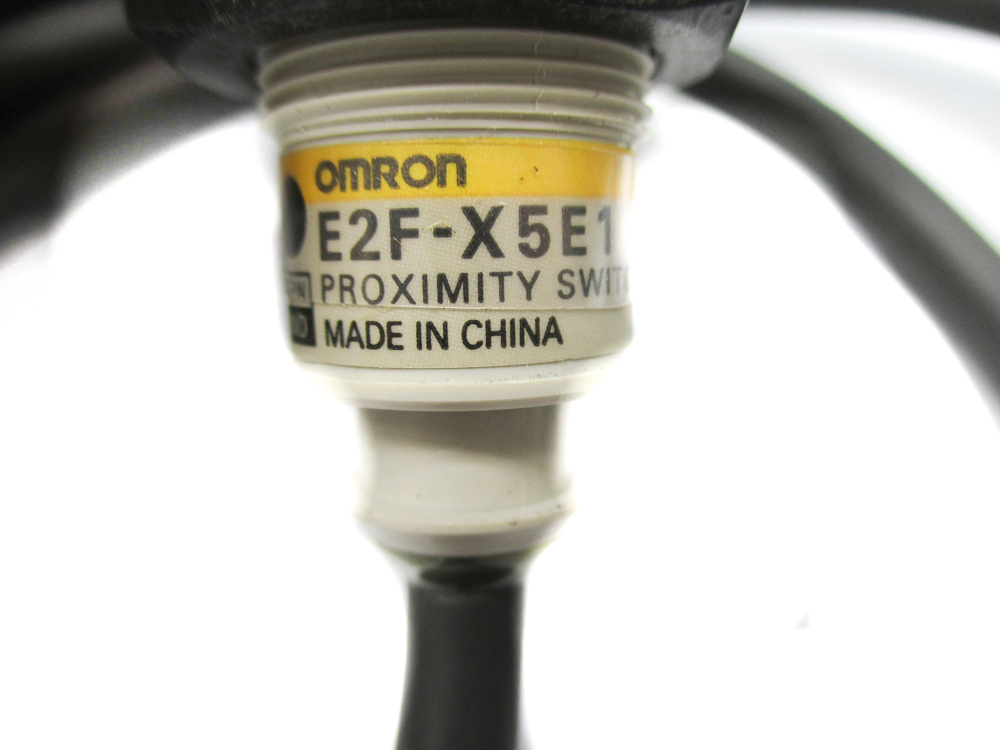 OMRON E2F-X5E1 12-24VDC NSNP