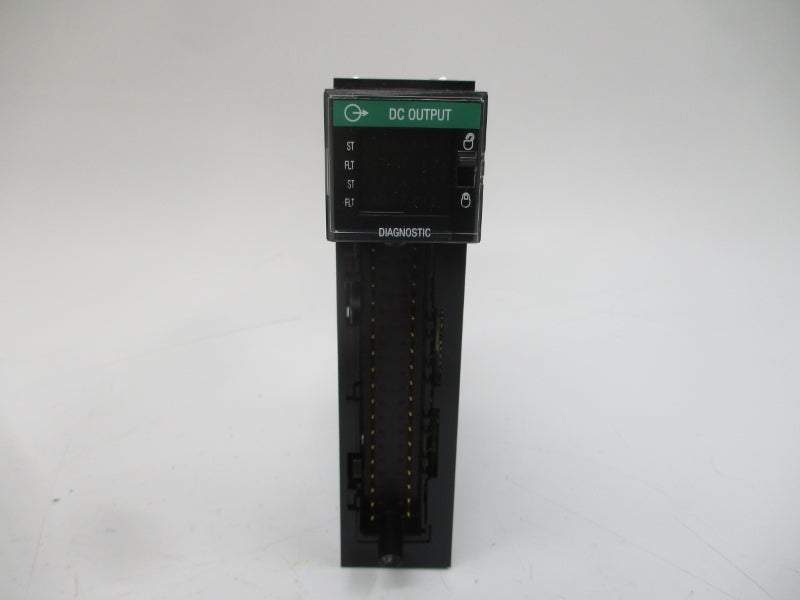ALLEN BRADLEY 1756-OB16D SER. A F/W 2.3 19.2-30VDC 2A REV. L01 NSMP