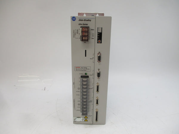 ALLEN BRADLEY 1398-DDM-020 SER. A F/W V1.32 120/240VAC 19A NSMP