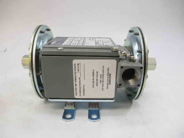 TELEMECANIQUE 9012GGW1-S106 SER. C .25-10PSI NSMP