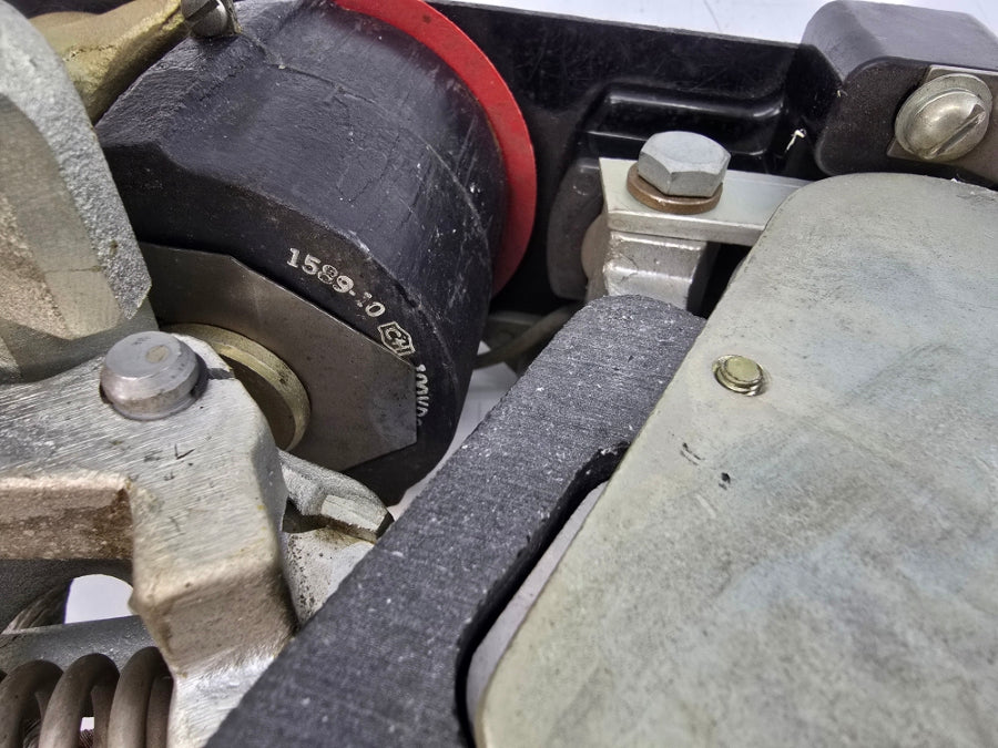 CUTLER HAMMER 6002H515B 100VDC 300A NSNP