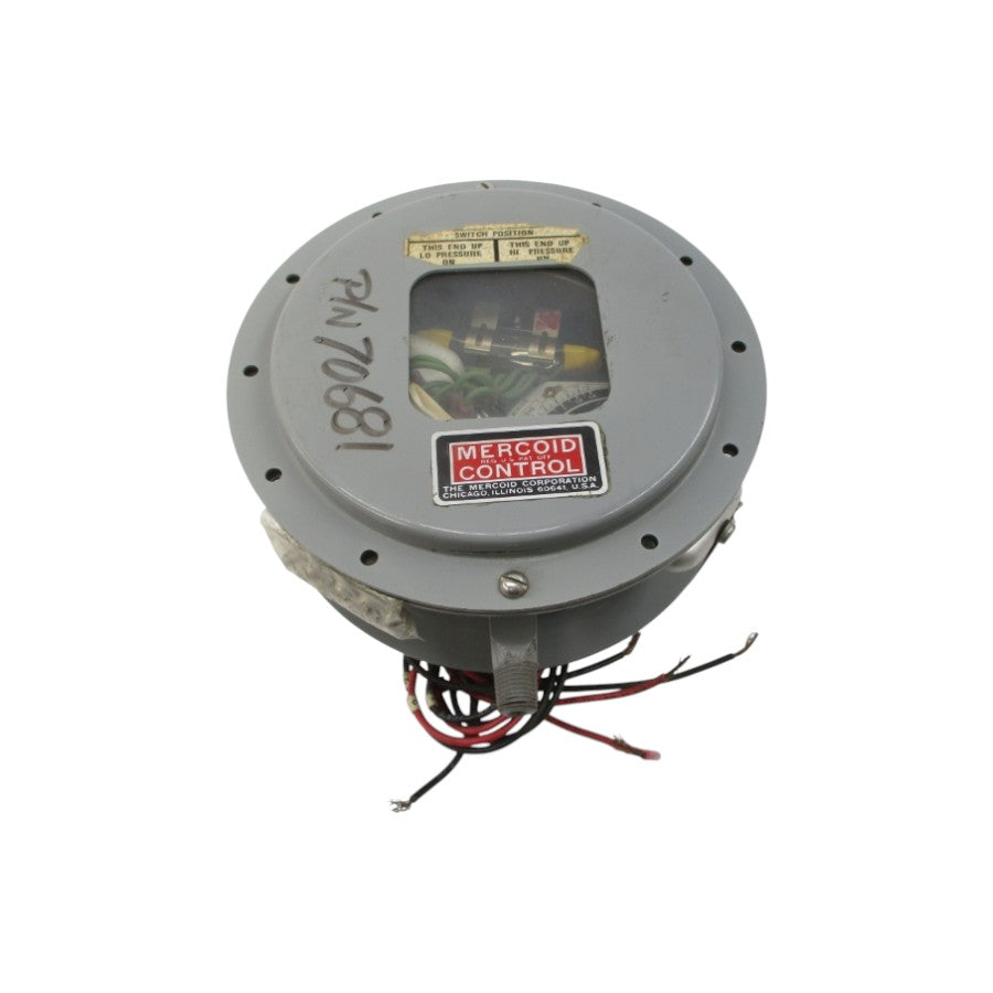 MERCOID CONTROL DAW33-804R3A 120/240VAC 4A 1/8-20PSI UNMP