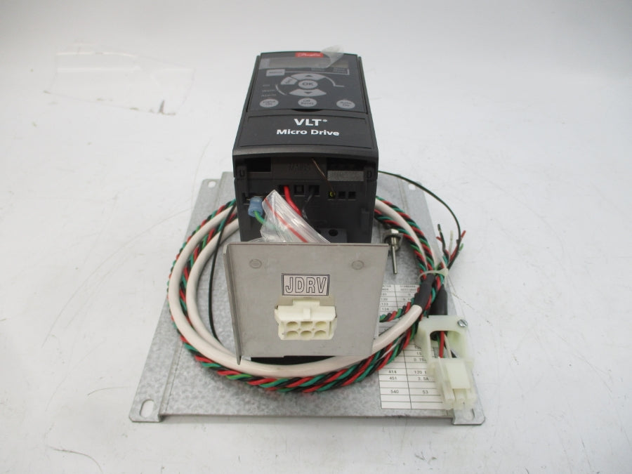 DANFOSS 132F0002 FC-051PK37S2E20H3XXCXXXSXXX 200-240V 6.1A (AS PICTURED) NSNP