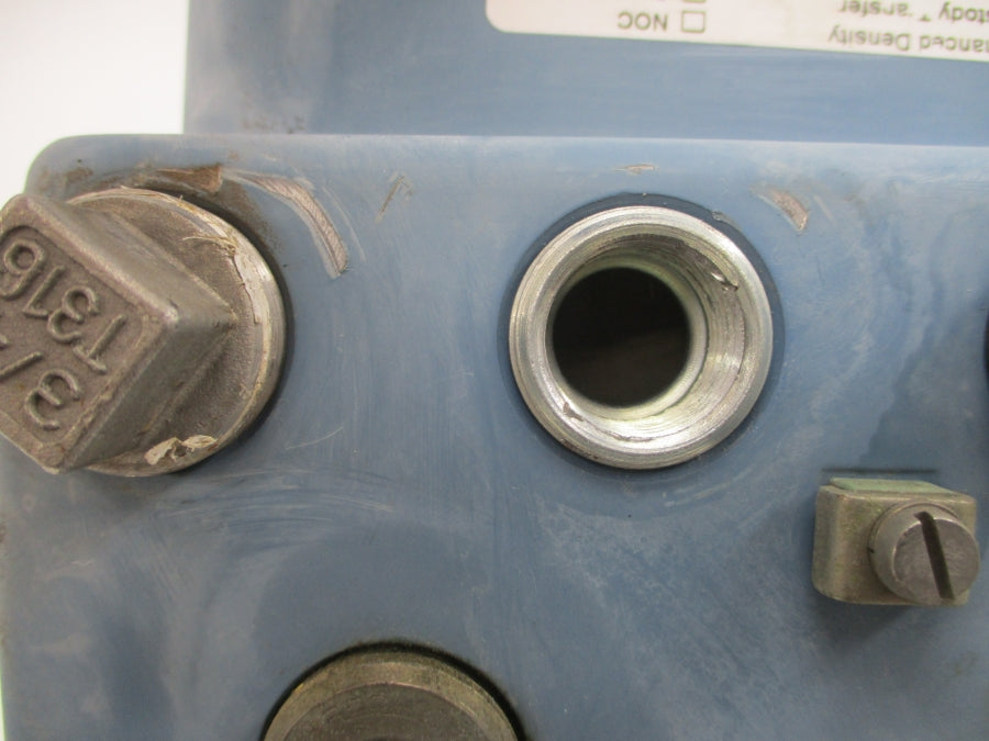 MICRO MOTION 3700A1A05DAEDZZ 20001024 85-250VAC REV. A UNMP