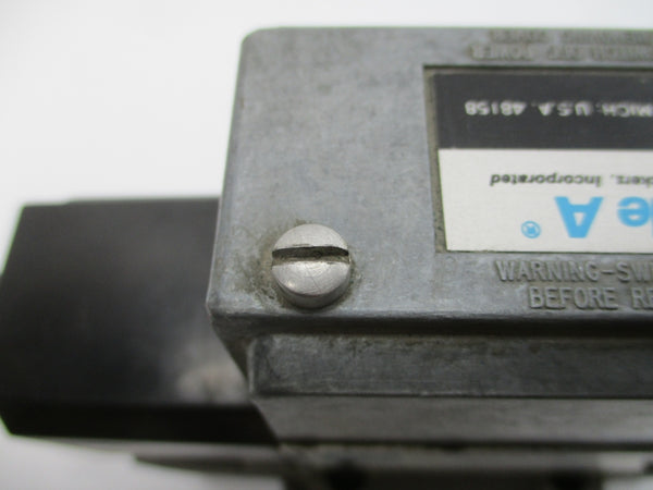 DOUBLE A QF-02-TT-10C2 QF-3-FF-10A2 1000PSI UNMP