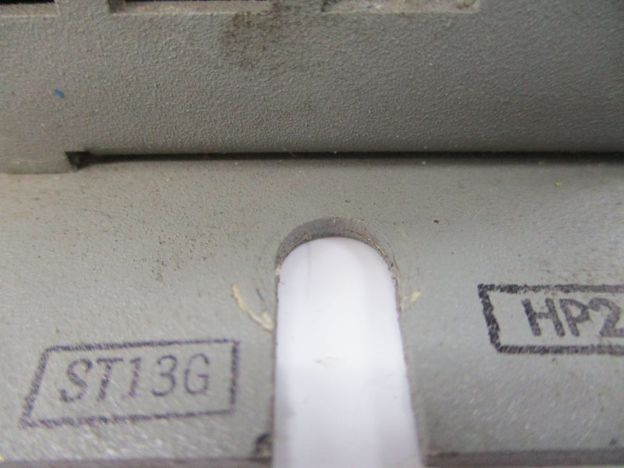 ALLEN BRADLEY 1771-P7 SER. B 120/220VAC 2.00/1.30A (AS PICUTRED) UNMP