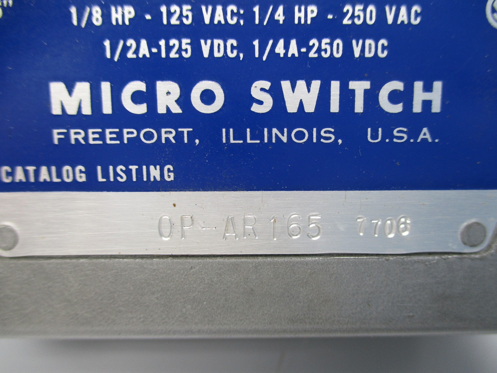 MICRO SWITCH OP-AR165 (GREY) UNMP