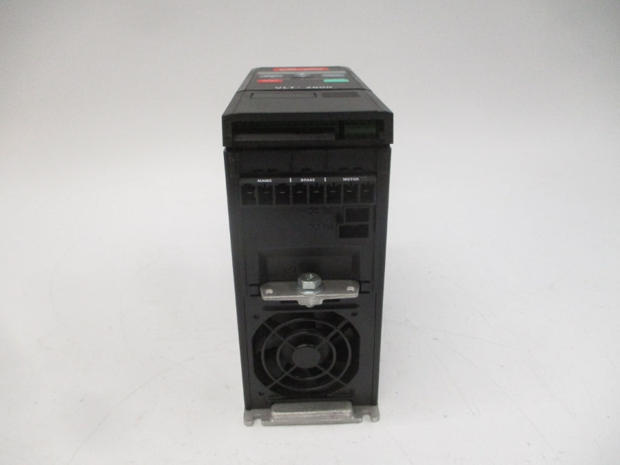 DANFOSS 178B1462 VLT2807PT4B20STR1DBF12A00C0 380-460V 1.9A NSNP