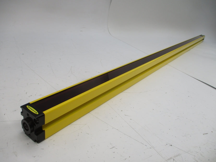 BANNER ENGINEERING SLSE30-1350Q8 24VDC NSNP