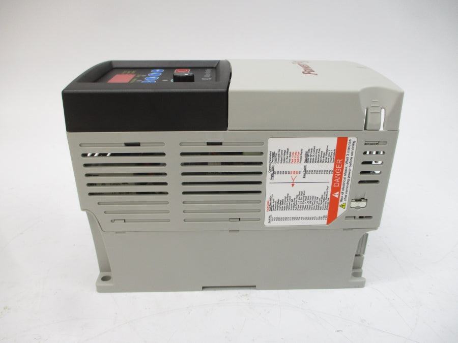 ALLEN BRADLEY 22B-B2P3N104 SER. A F/W 6.02 180-264VAC 2.3A NSMP