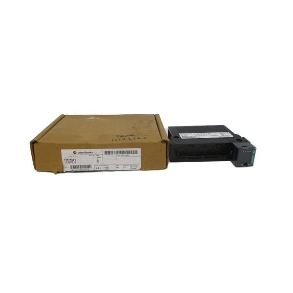 ALLEN BRADLEY 1756-OB32 SER. A F/W 2.4 10-31.2VDC 1A REV. A01 NSMP