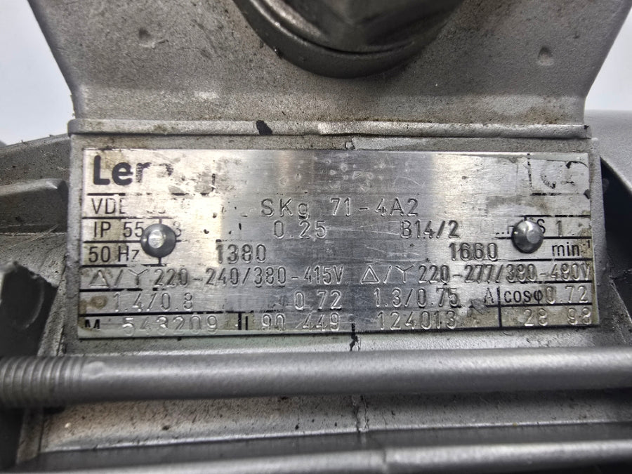 LENZE SKG71-4A2 11.712.02.08 12.602.08.13 220-277/380-480V 1.3/0.75A UNMP