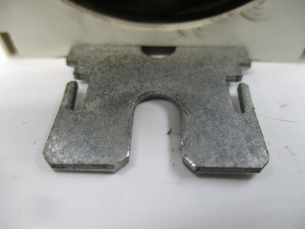 LENZE E82EV152_4C 8200 00457842 400/500VAC 5.5/4.4A UNMP