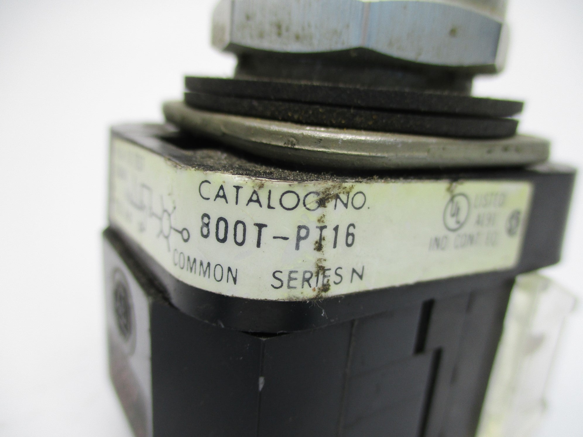 ALLEN BRADLEY 800T-PT16 SER. N UNMP