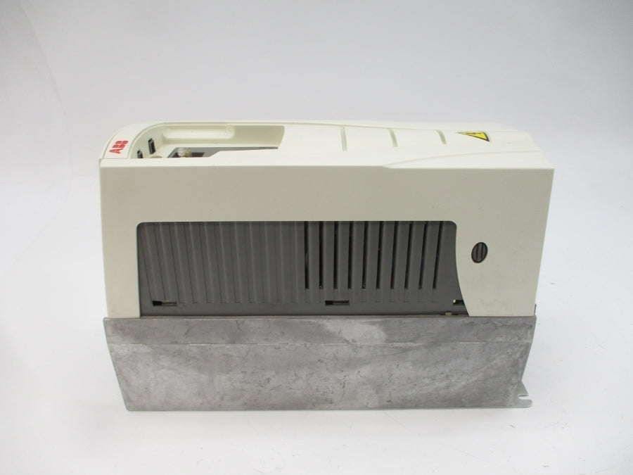 ABB ACS550-U1-03A3-4 F/W V.3.00C 380-480VAC 3.3A NSMP