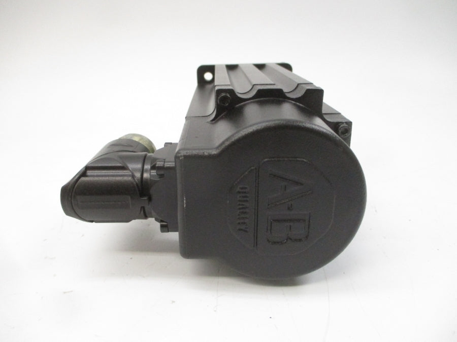 ALLEN BRADLEY VPL-B0753M-PK12AA SER. A 480VAC 6.12A NSNP