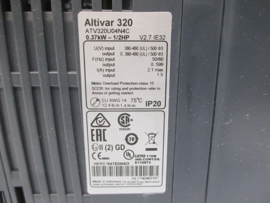 SCHNEIDER ELECTRIC ATV320U04N4C 380-500VAC 2.1A NSMP
