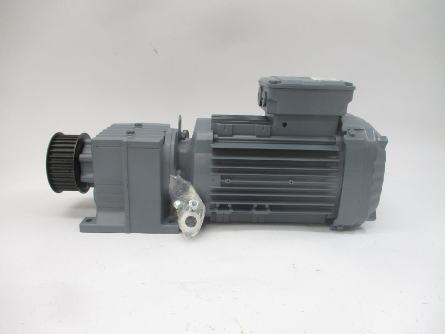 SEW-EURODRIVE R17DRN80M4 21AO-01104 220-230/380-400V 3.05/1.75A NSNP