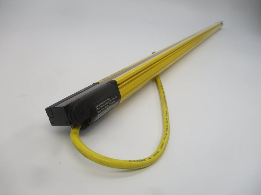 BANNER ENGINEERING SLPCE25-970P8 24VDC 0.060A NSNP