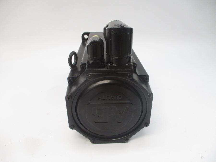 INDUSTRIAL SPARE PART MPM-B1652E-MJ74AA SER. A 480VAC 20.9A (AS PICTURED) NSNP