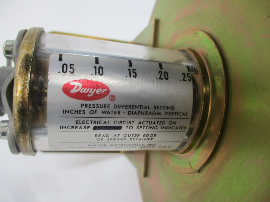 DWYER 1638 480VAC 15A 10/25PSI NSNP