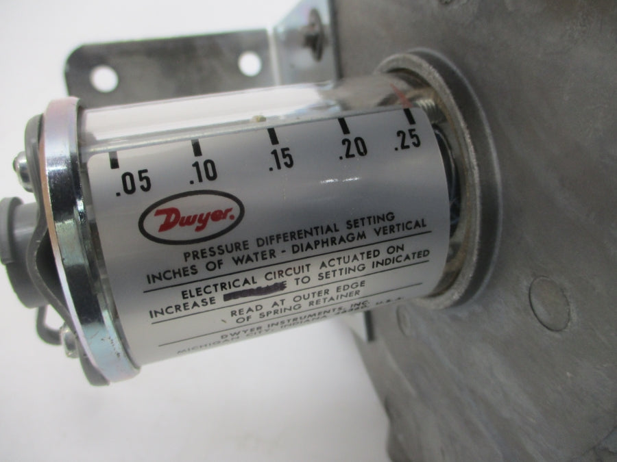 DWYER 1638-0 480VAC 15A 10-25PSI NSMP