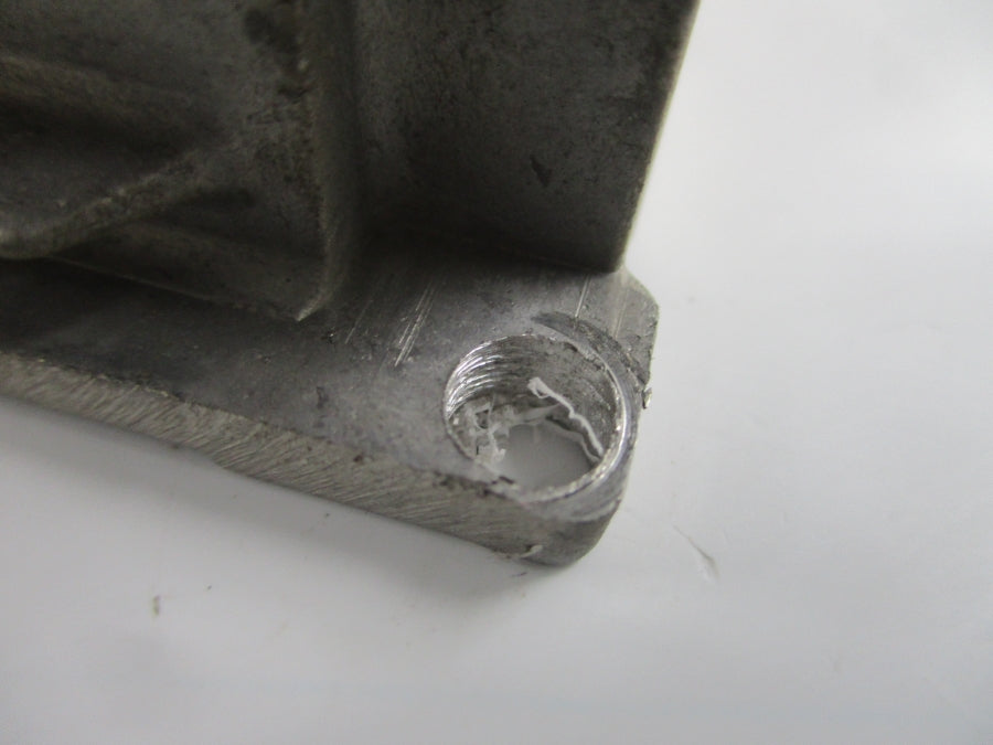 YASKAWA CIMR-V7AM43P7 380-460VAC 12A (AS PICTURED) UNMP