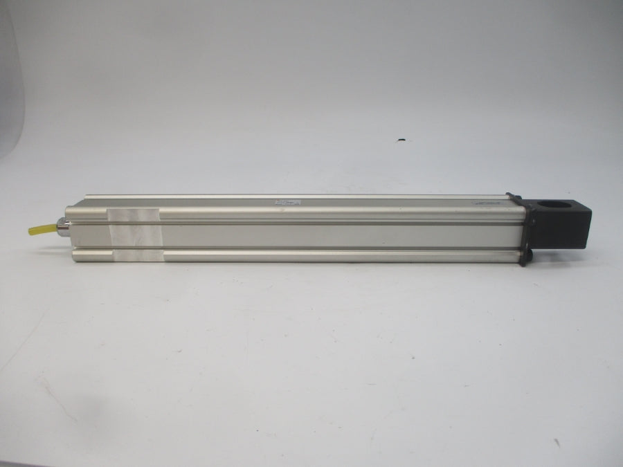 SMC CQ2A32-300DCZ 145PSI NSNP