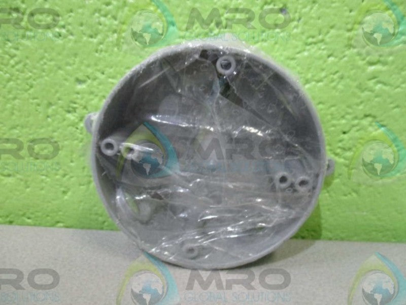CROUSE-HINDS TP7146  4" ROUND OUTLET BOX WEATHER PROOF NSNP IN PACKAGE