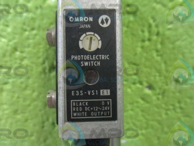 OMRON E3S-VS1 E1 PHOTOELECTRIC SWITCH UNMP