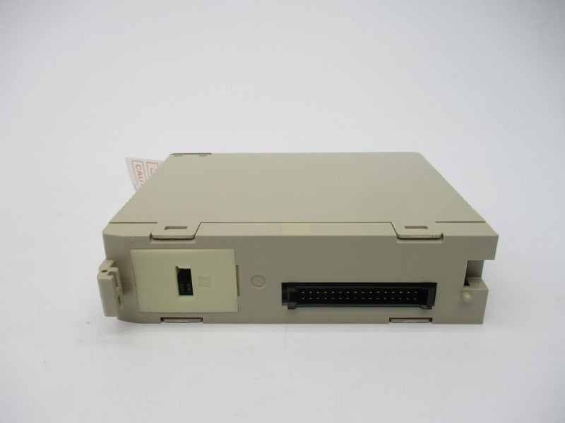 OMRON C200H-OD211 24VDC 0.3A NSMP