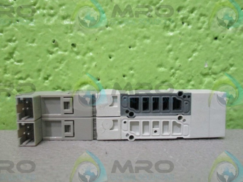 SMC SY3445-5FUE D/SOL, BASE MT, PLUG-IN  NSNP